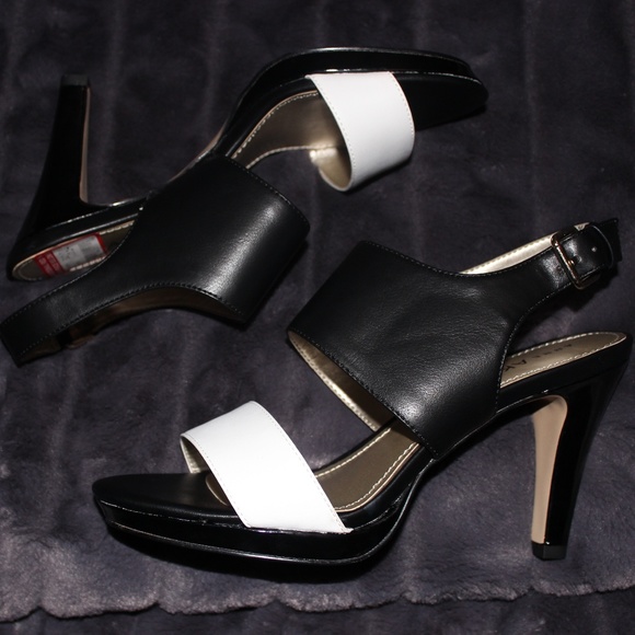 Anne Klein Black/White Heels - Picture 6 of 6